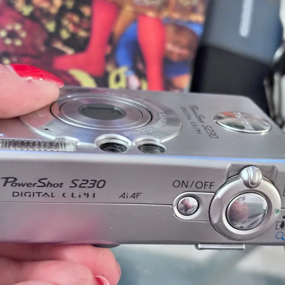 Canon PowerShot S400 Digital Camera - Gray